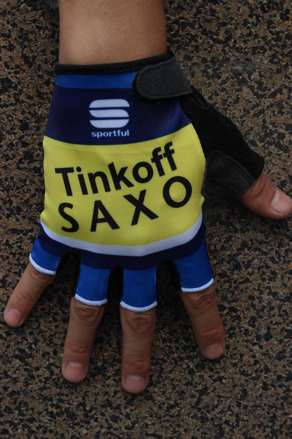 Hundschuhe Saxo Bank Tinkoff 2014
